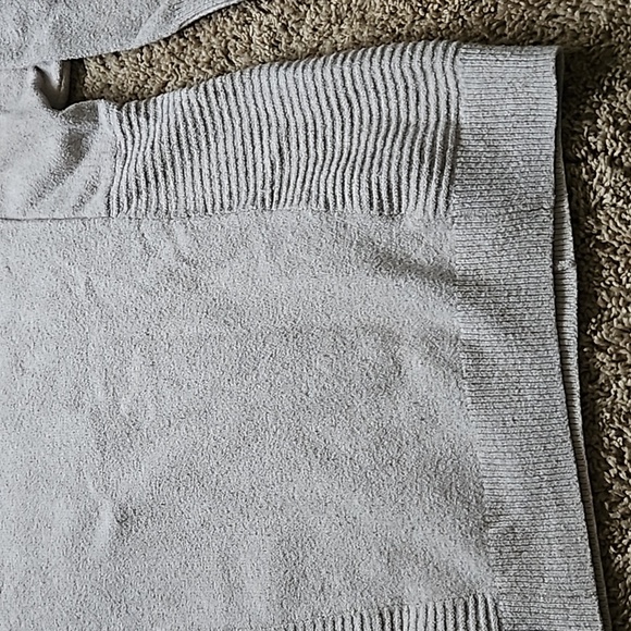 Tahari cream turtleneck sweater, size M - Picture 5 of 6